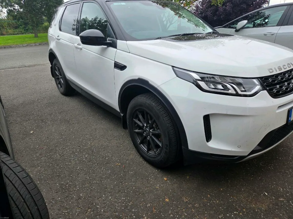 Land Rover Discovery Sport 2020 - Image 1