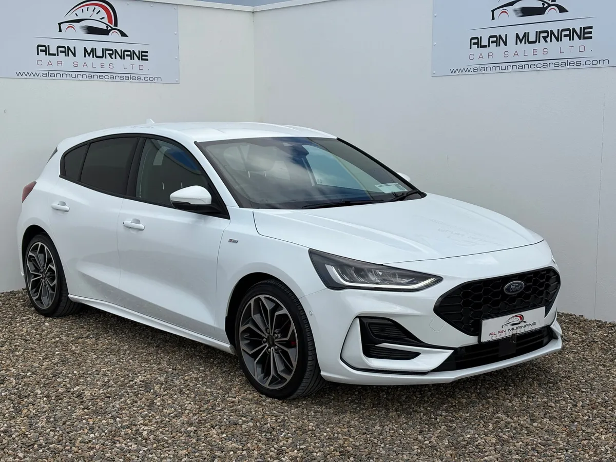 FORD FOCUS ST LINE X 2023 *HUGE SPEC* - Image 2