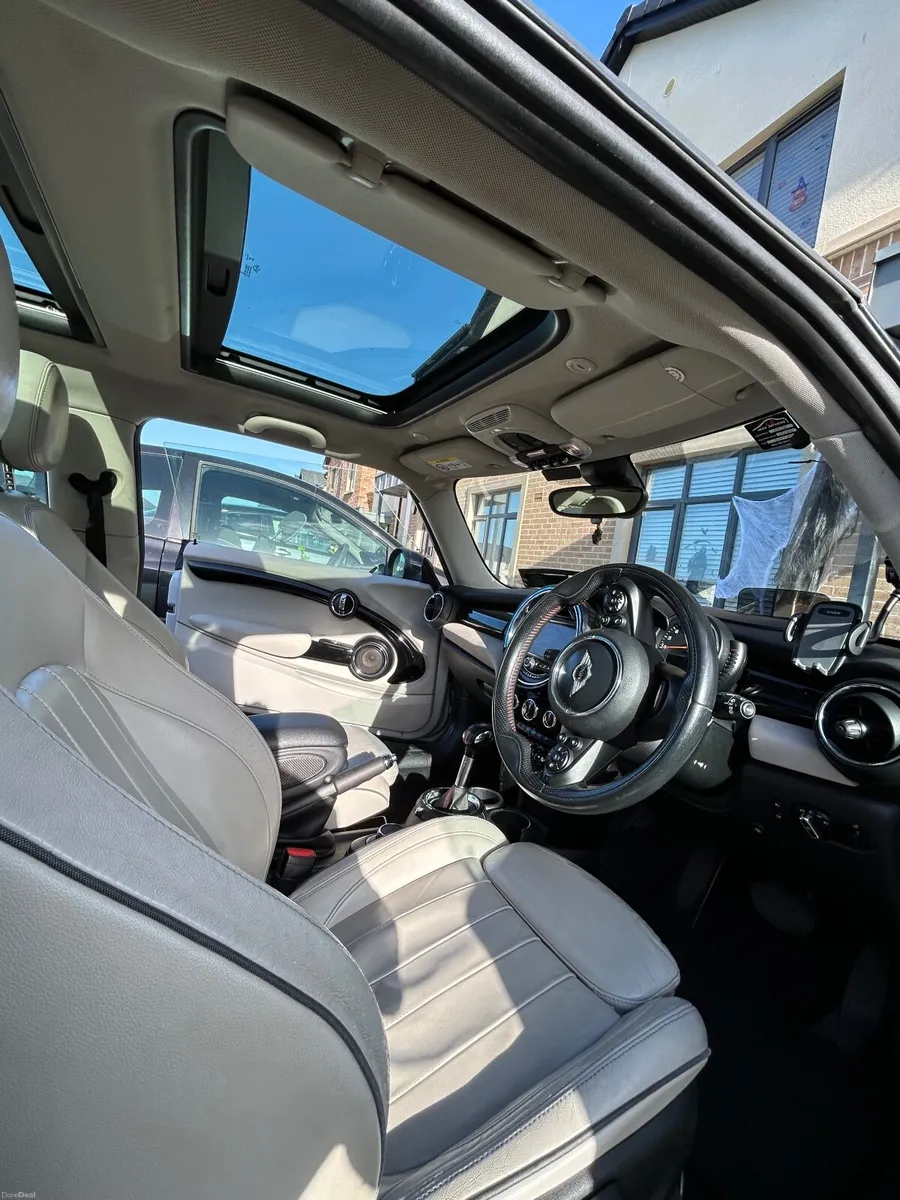 Mini Cooper 2014 - Image 1