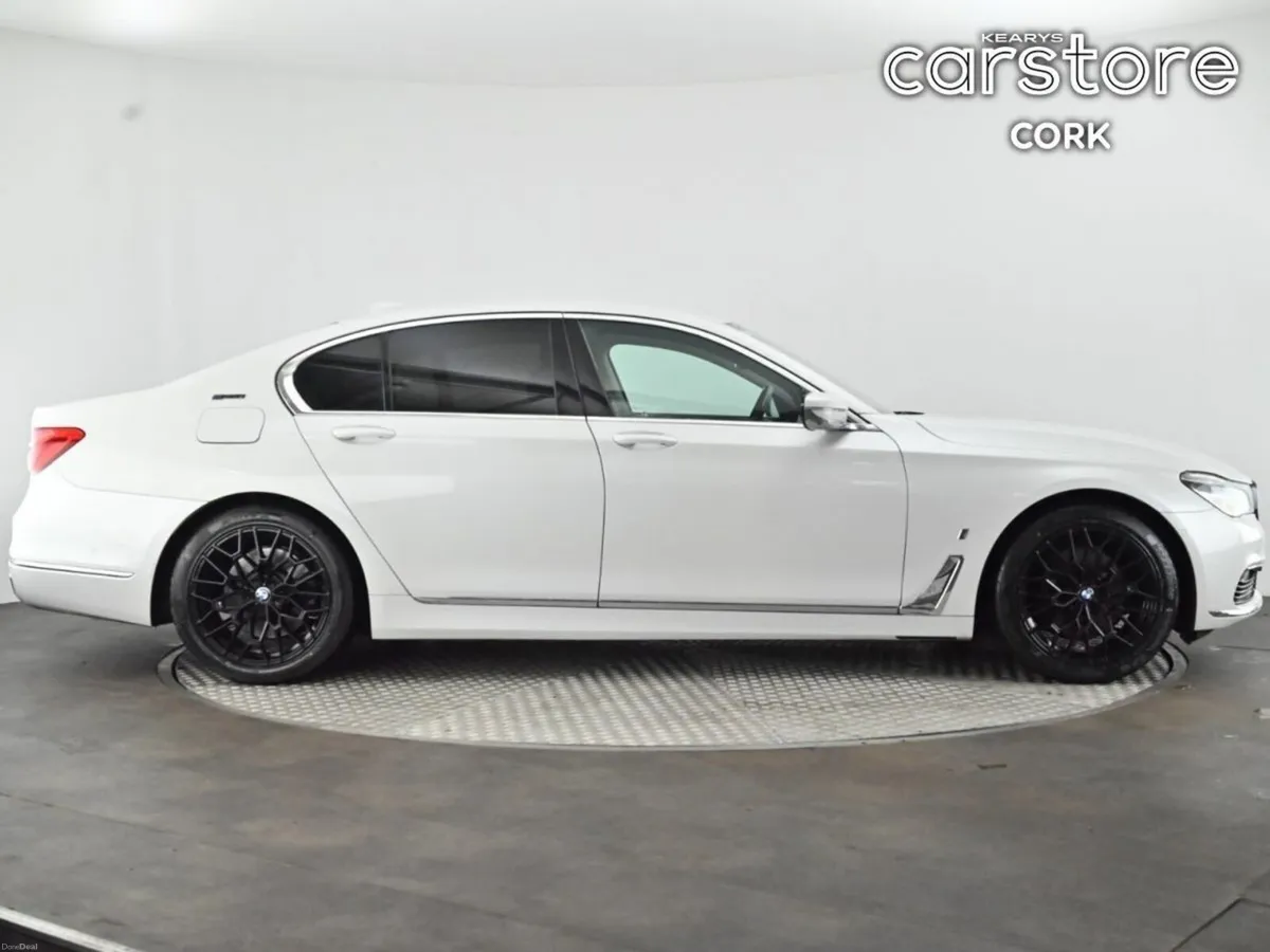 BMW 7-Series 740 740 E DLA-7D20 - Image 2