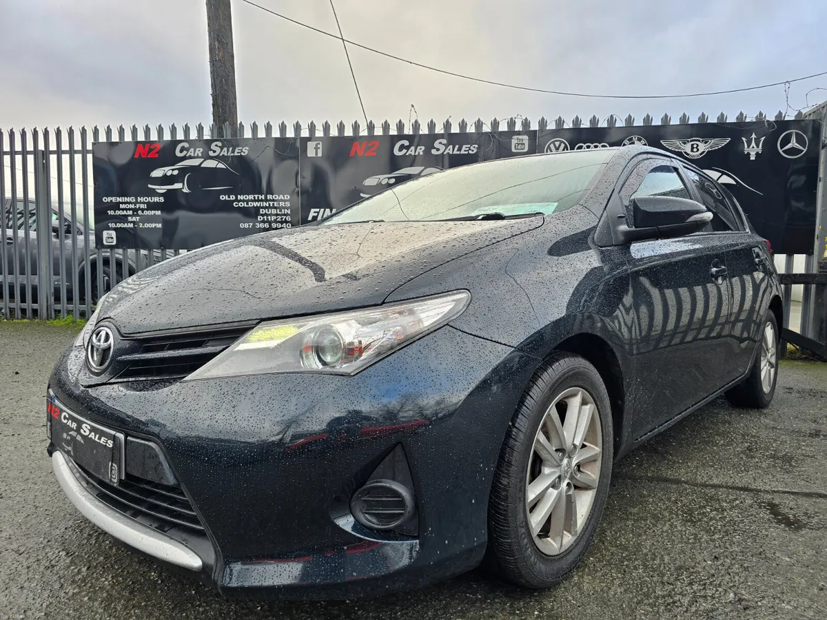 151 Toyota Auris 1.4 diesel, LOW MILES,NEW NCT - Image 2