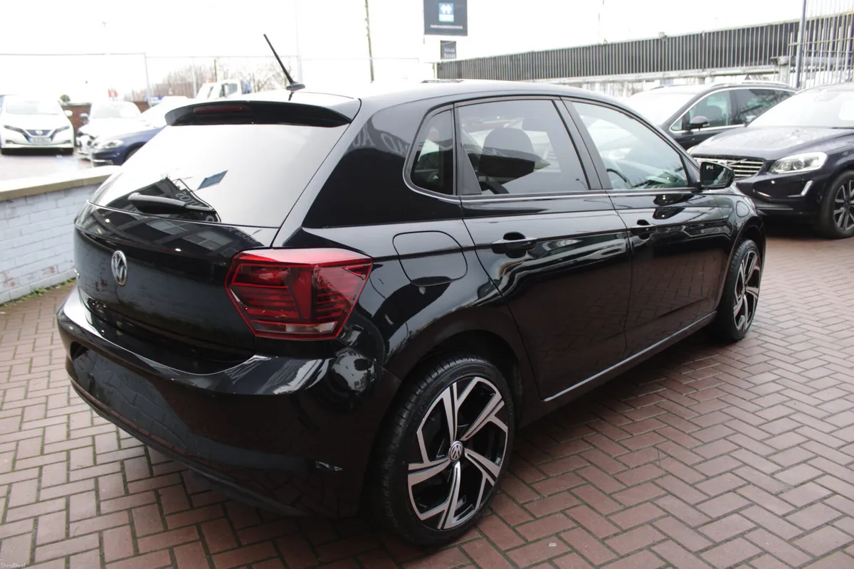 1.0TSI COMFORTLINE 5DR HATCHBACK AUTO // BUY WITH - Image 4