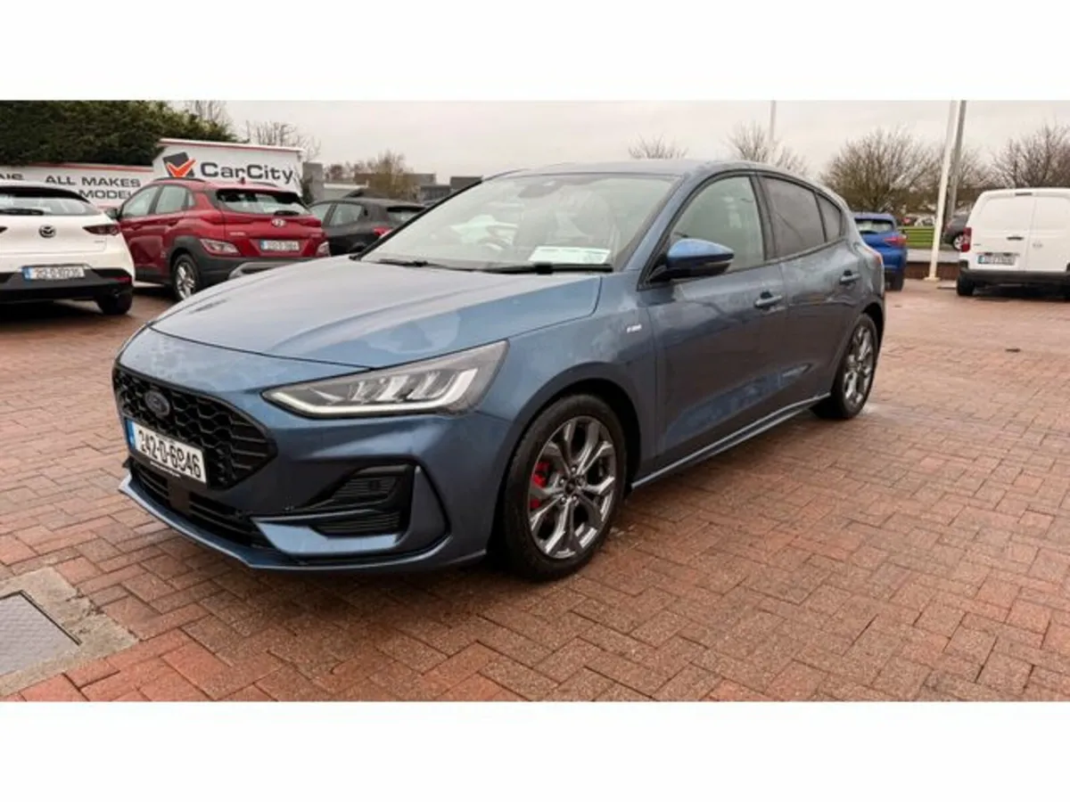 Ford Focus St-line 5D 1.0T 125 Mhev M6 FWD - Image 2