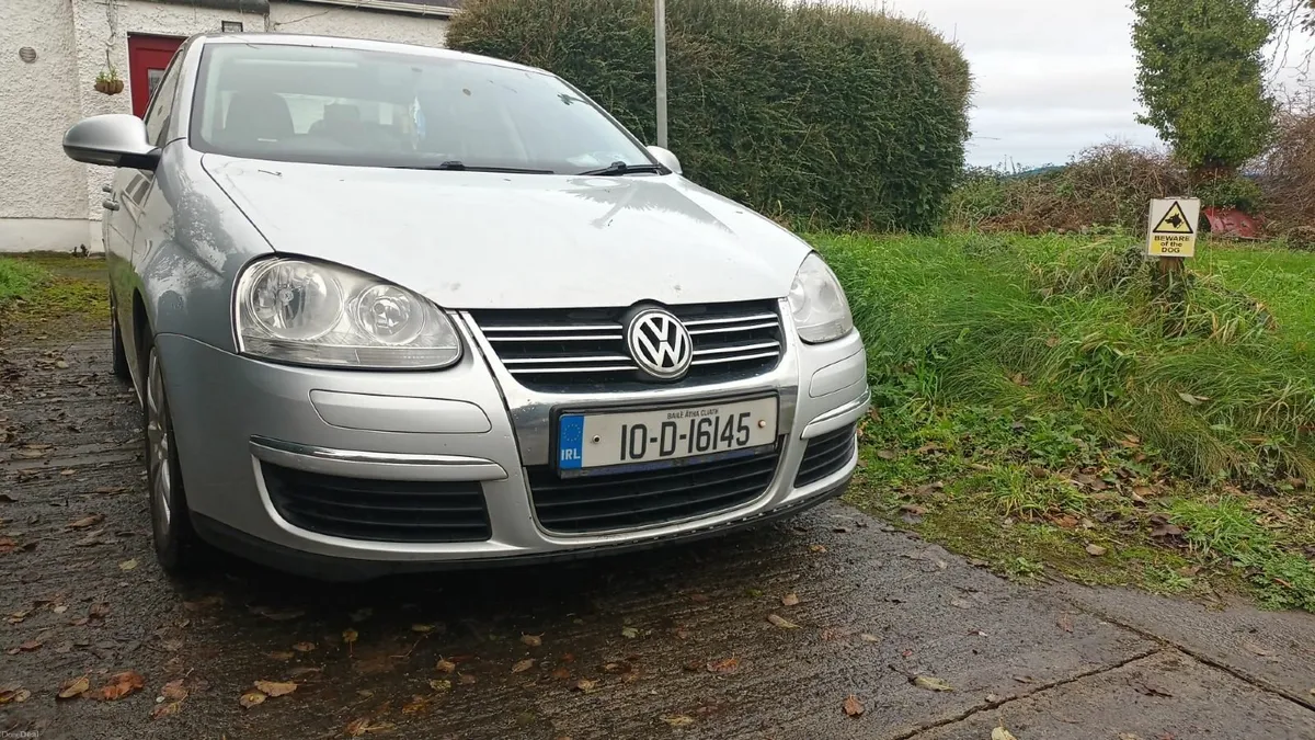 Volkswagen Jetta 2010 - Image 4