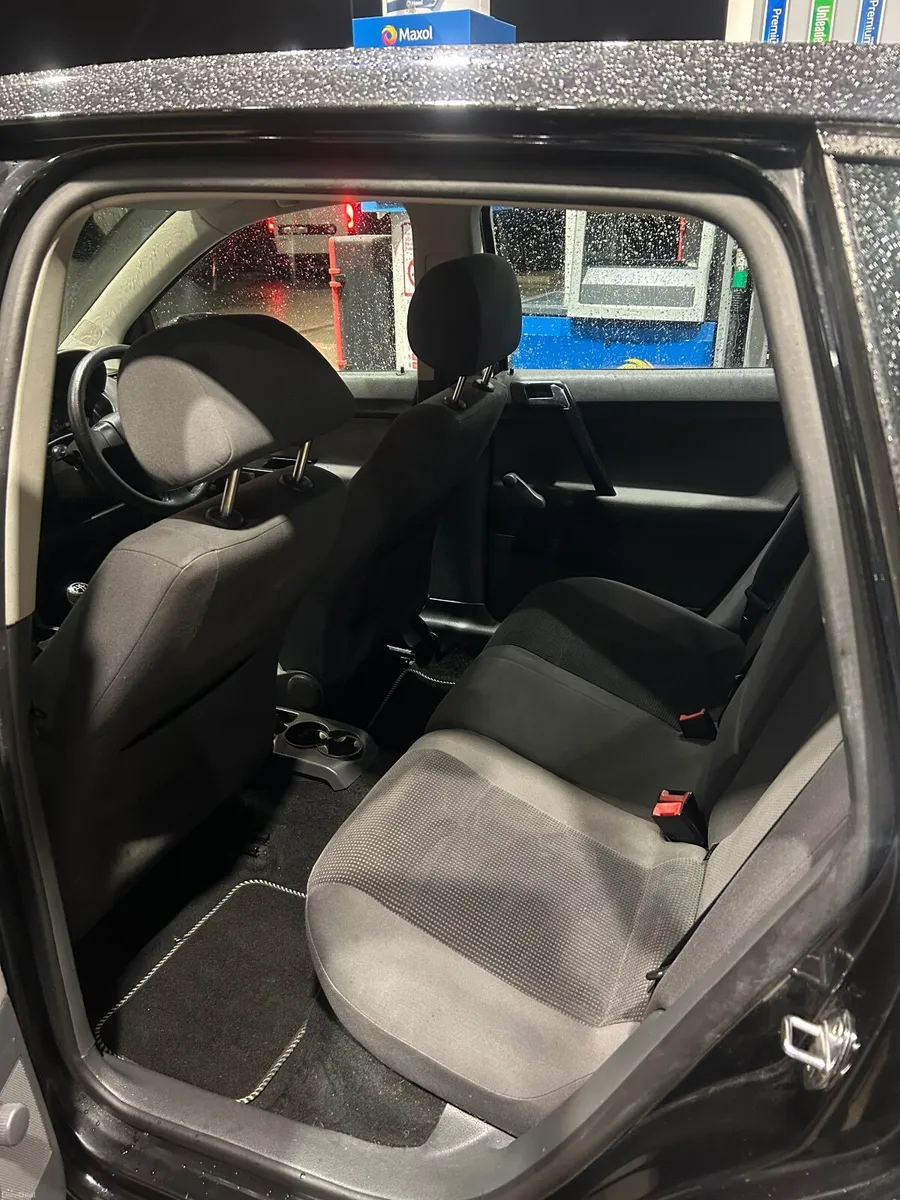 Volkswagen Polo 2008 - Image 2