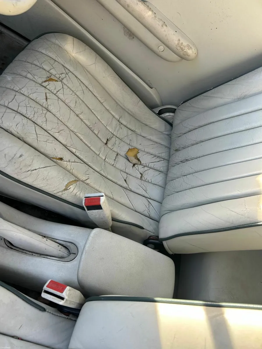 Nissan Figaro 1991 - Image 4