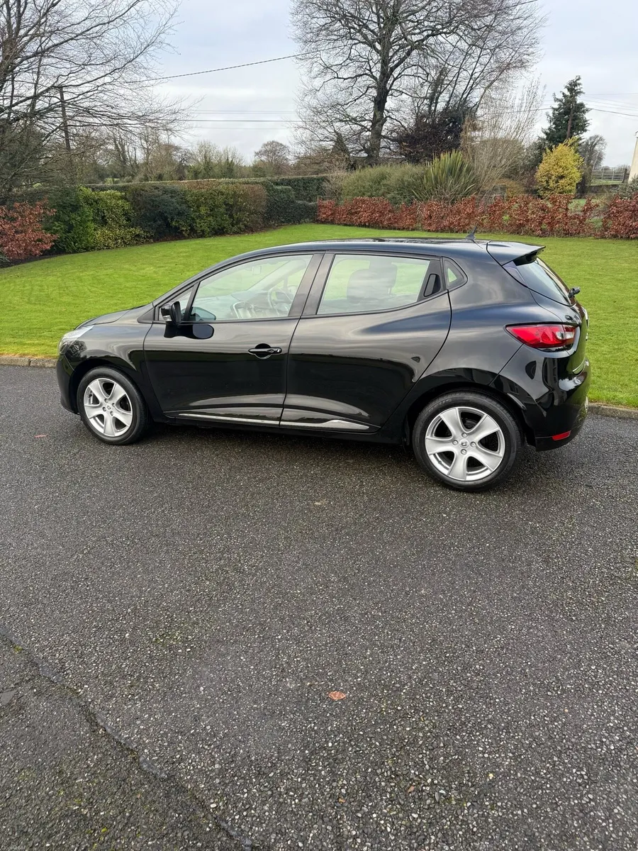 Renault clio - Image 1