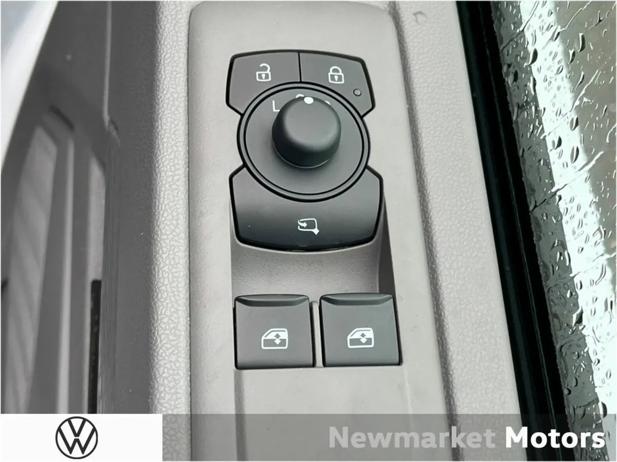 Volkswagen Transporter ( NEW 2026 ) LONG WHEEL BAS - Image 4