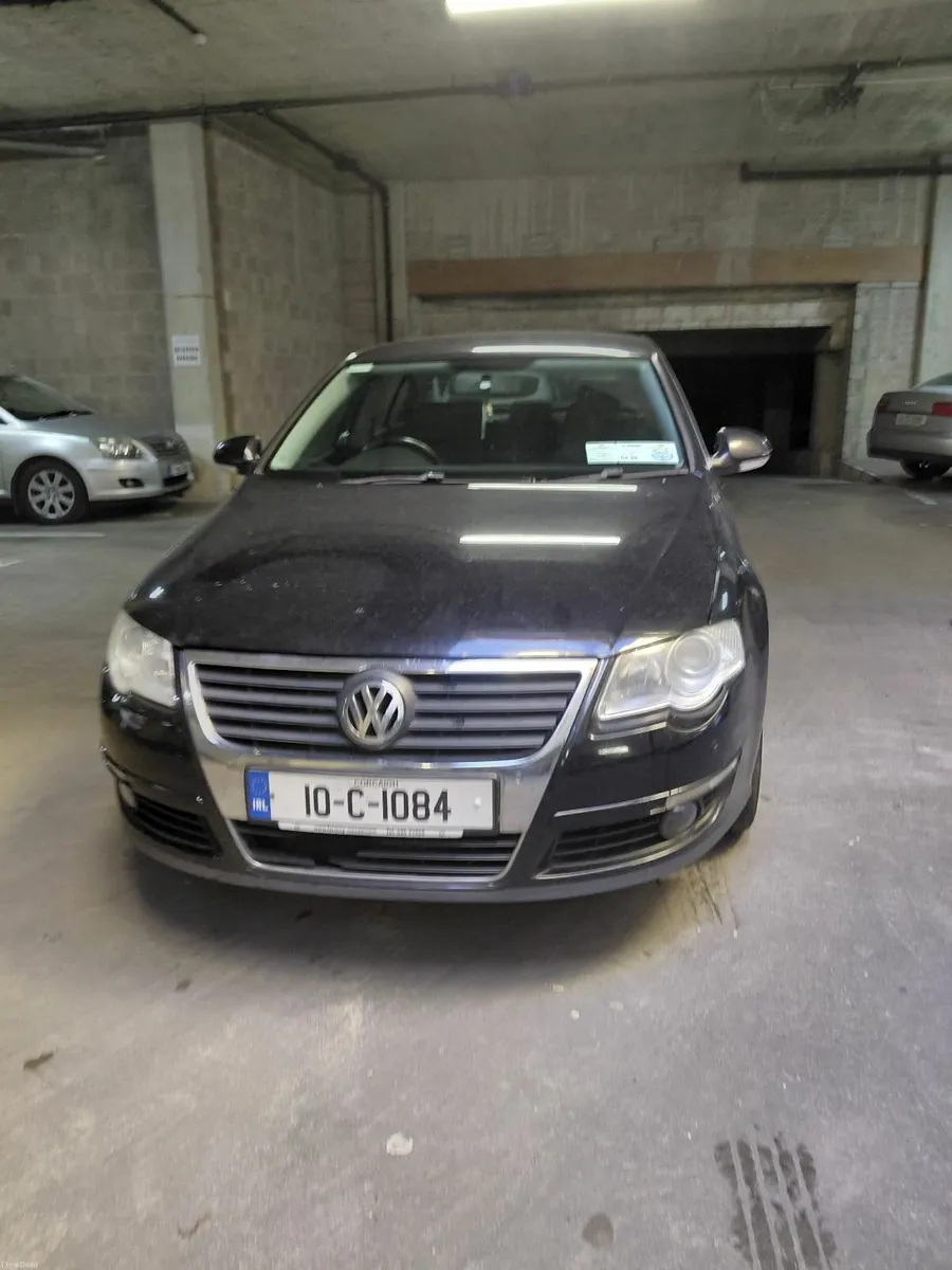 Volkswagen Passat 2010 - Image 3