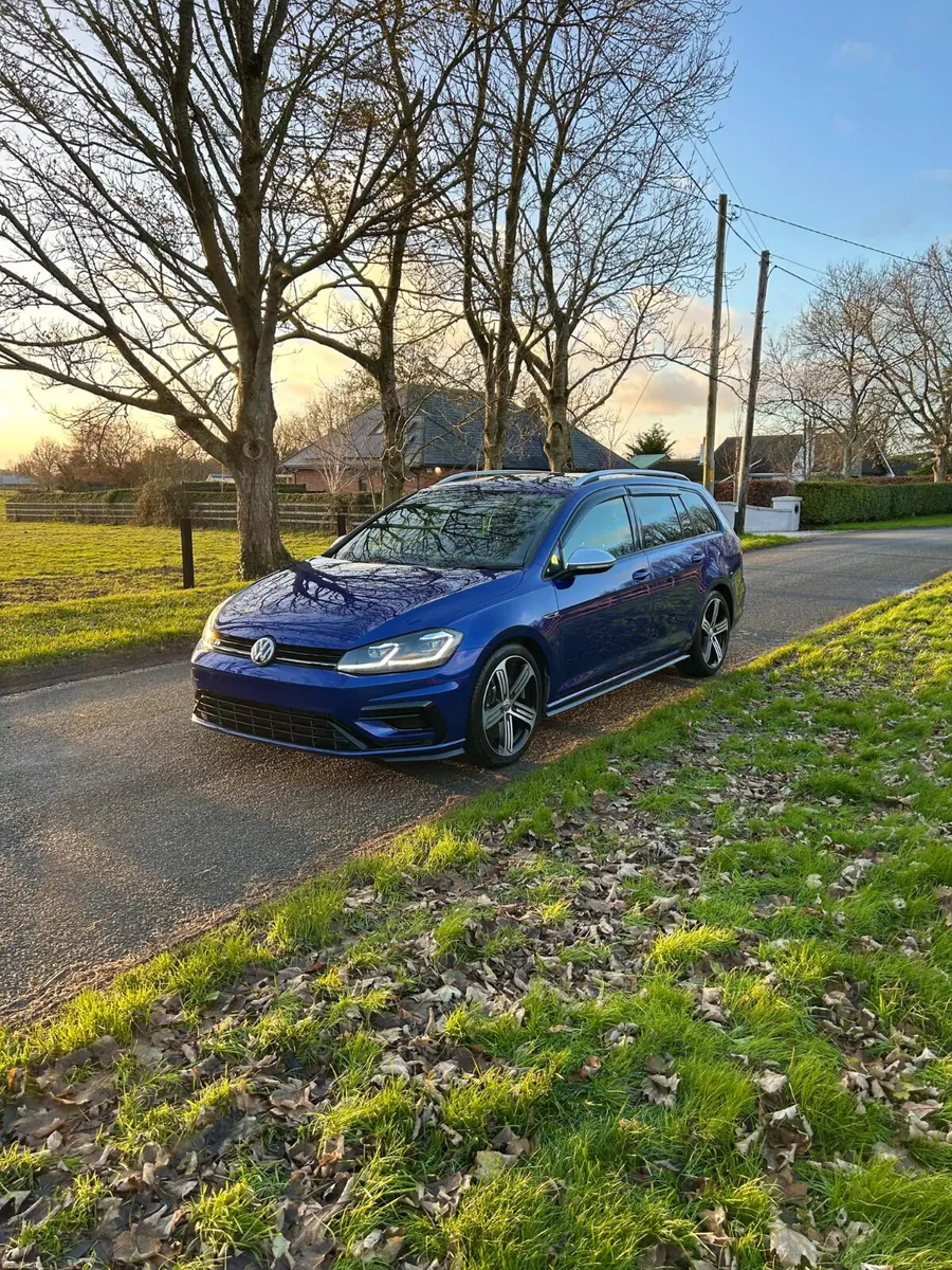 Volkswagen Golf R Wagon 7.5 (Pan Roof) - Image 2