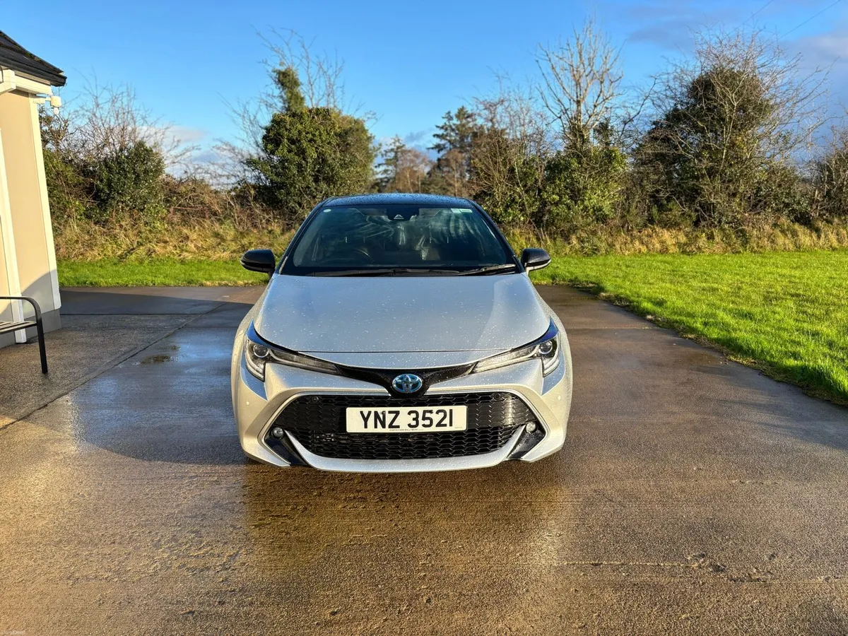 2019 Toyota Corolla Hybrid - Image 2