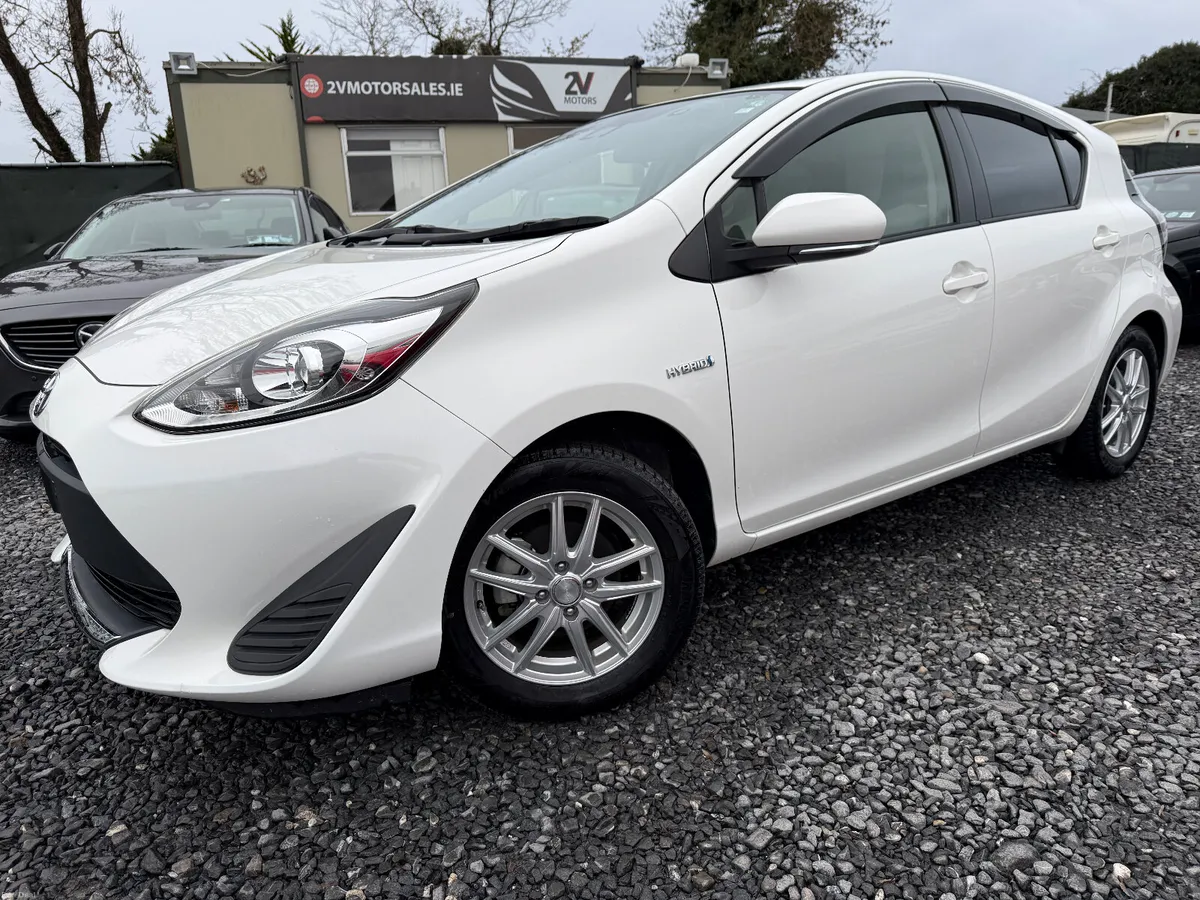 🔵 Toyota Aqua 1.5 PETROL HYBRID - Image 2