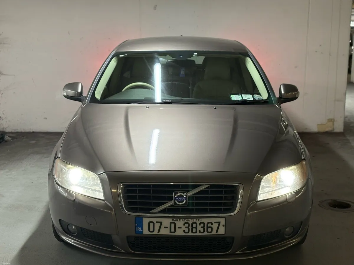 2007 VOLVO S80 LUXURY GT - Image 1