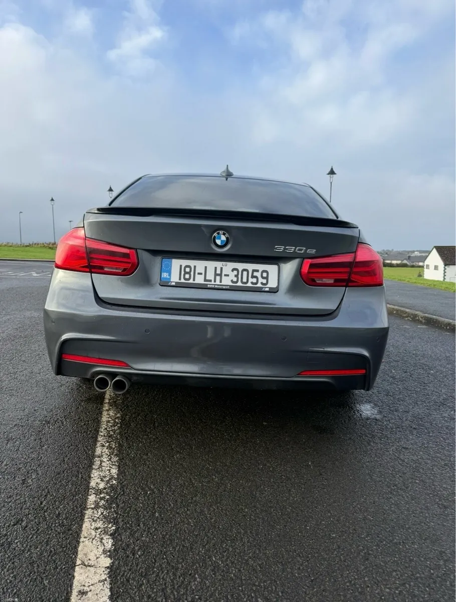 2018 bmw 330e m sport - Image 4