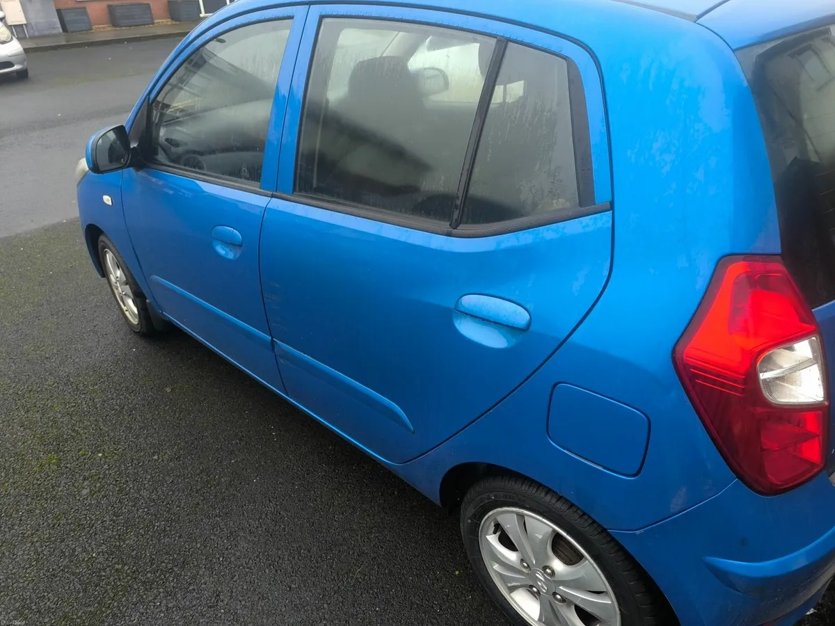 Hyundai i10 2011 - Image 2