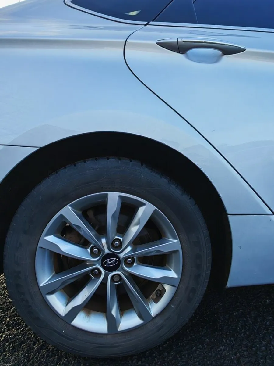 Hyundai i40 2015 - Image 2