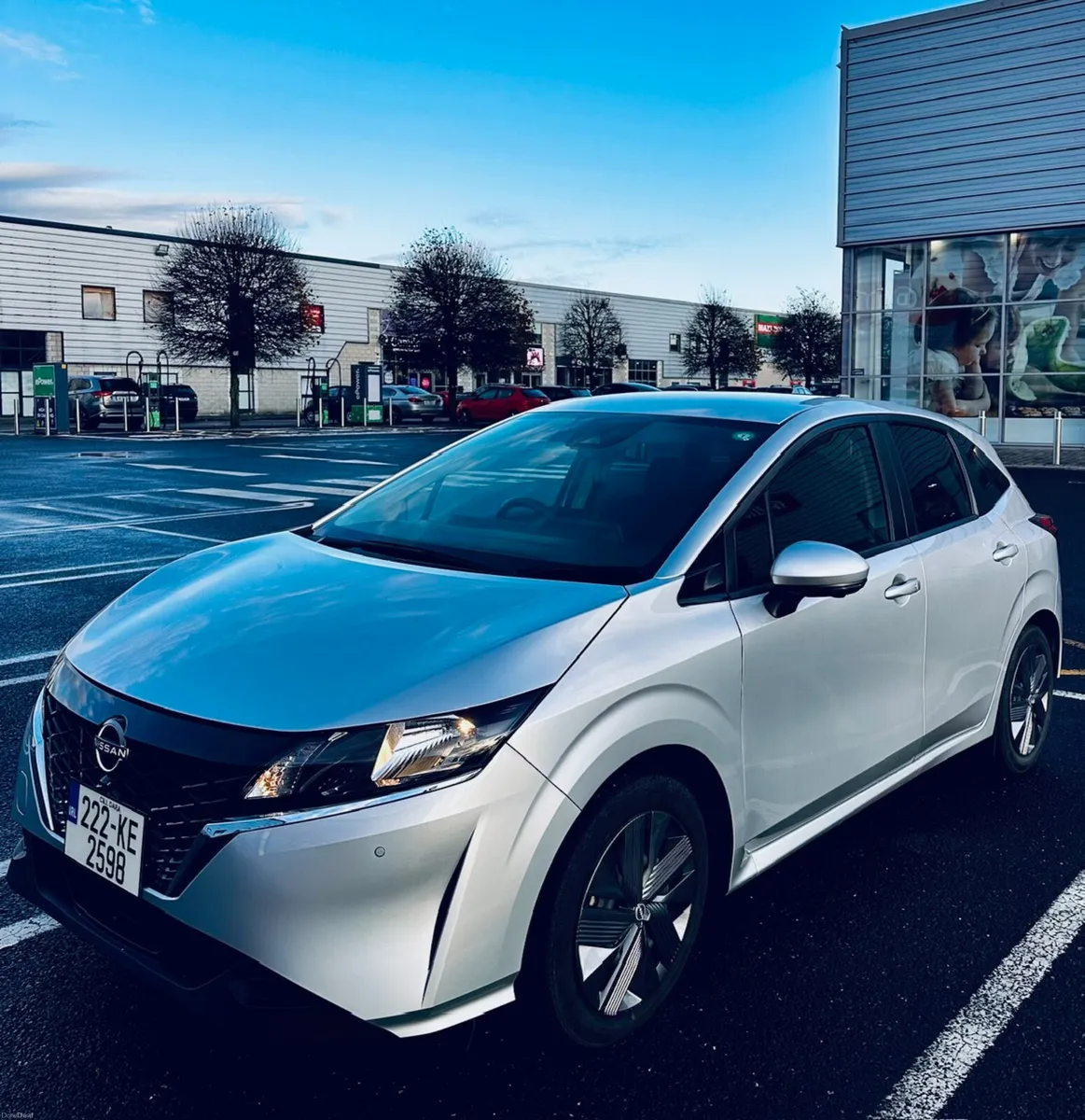 Nissan Note X ❁ Hybrid-EV ❁ 4WD ❁ Fully Loaded - Image 3