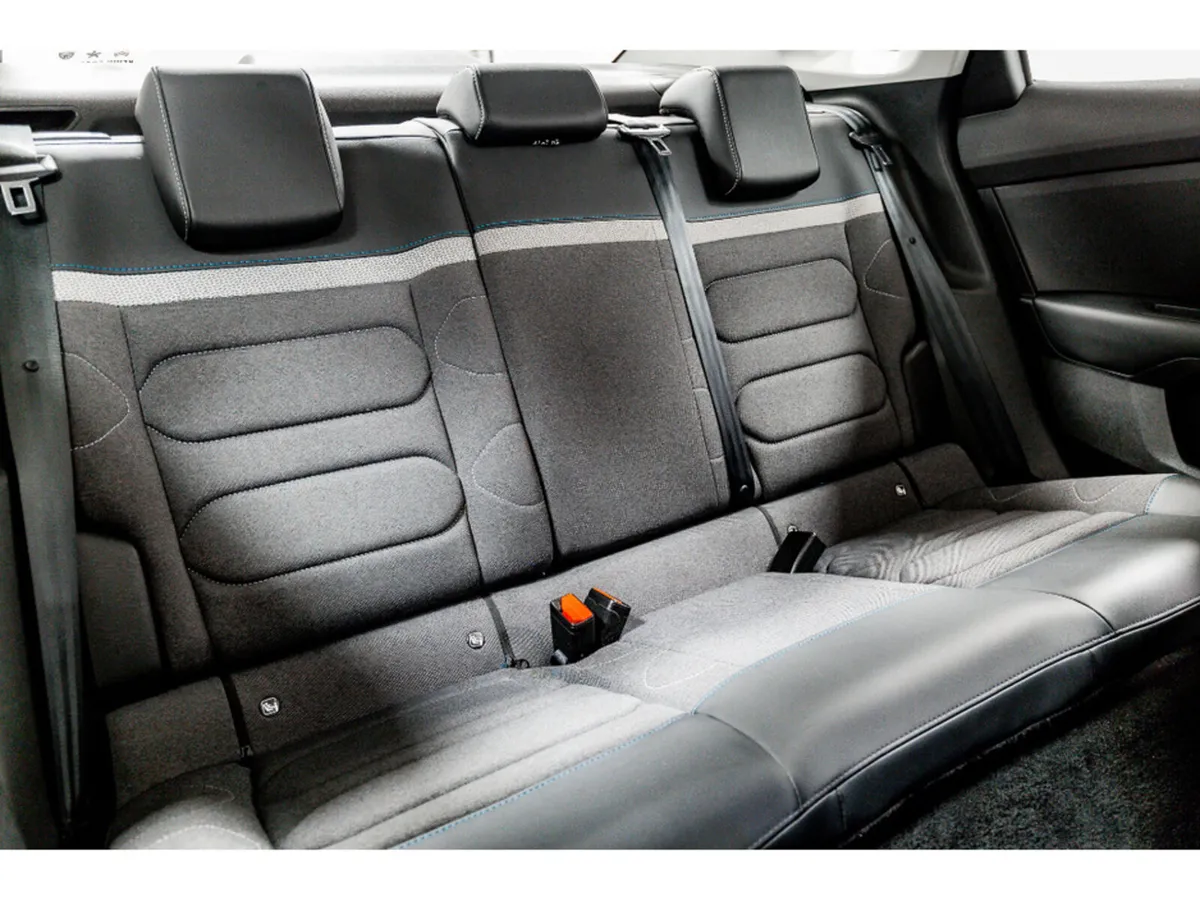 Citroen C4 X You 1.2 Petrol 100HP - Image 4