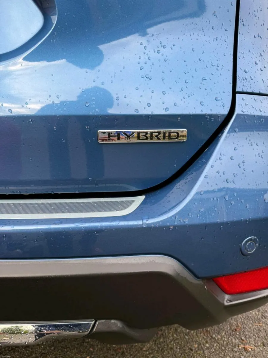 Nissan X Trail Hybrid 2.0 2017 model - Image 3