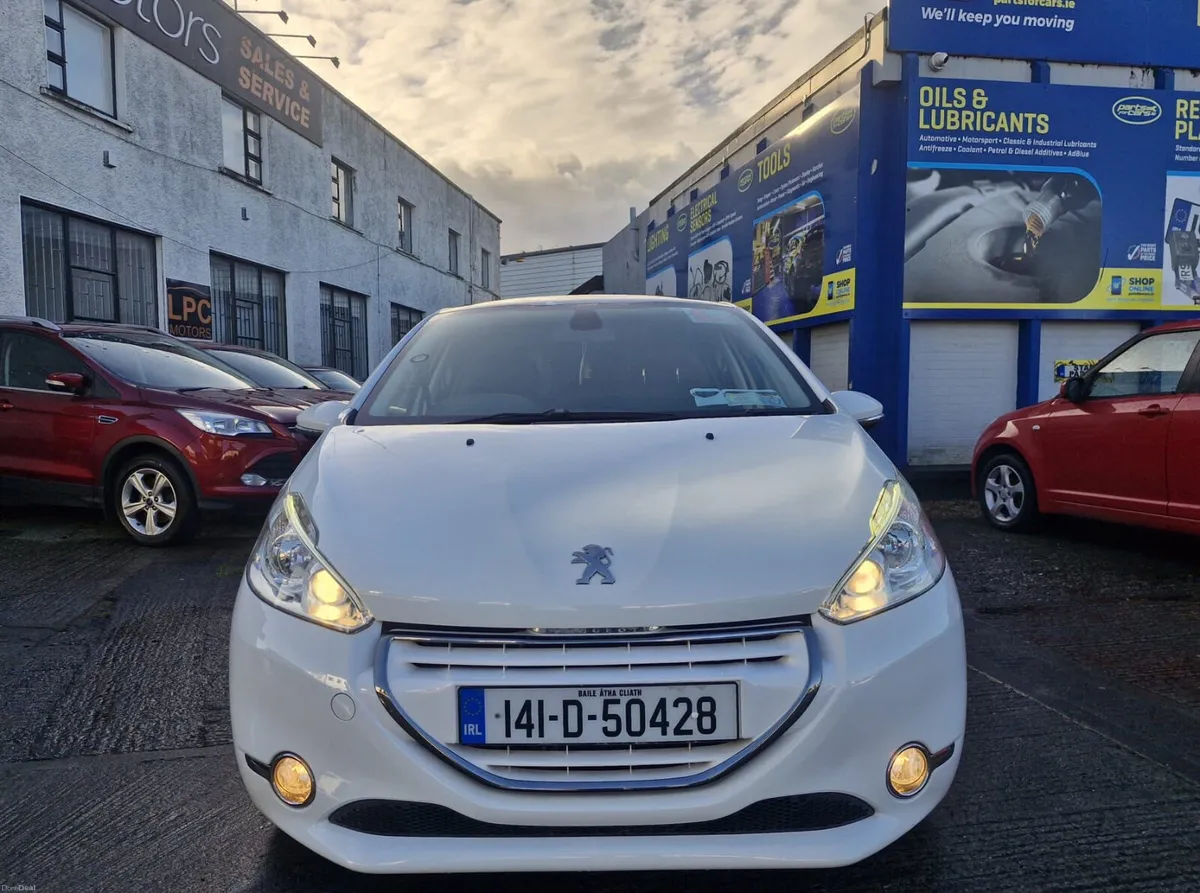 Peugeot 208 2014 Automatic - Image 3