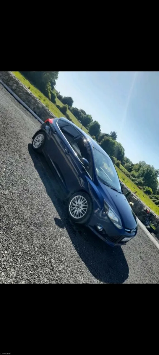 FORD FOCUS 1.6 TDCI ZETEC - Image 2