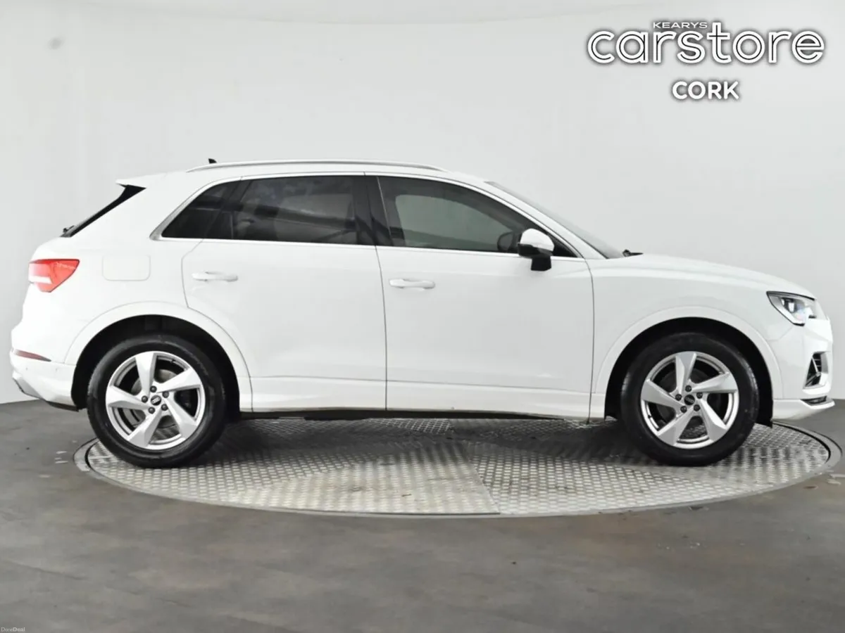 Audi Q3 35 TDI 150HP S Tronic SE - Image 2