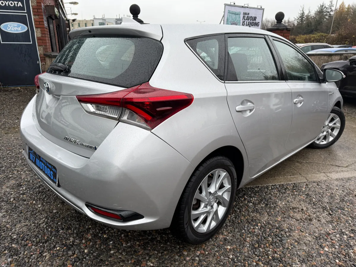 2016 Toyota Auris 1.8 LUNA HYBRID AUTO - Image 4