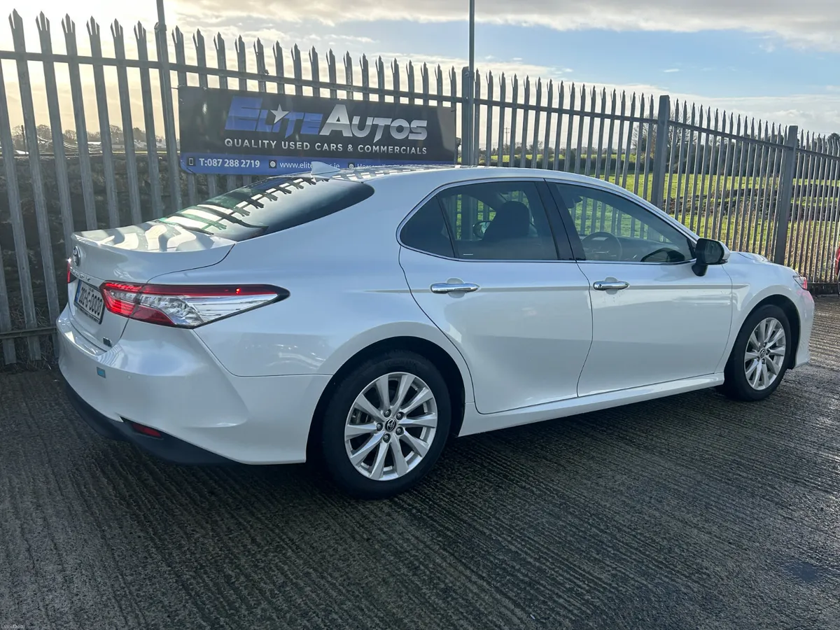 Toyota Camry Self charging Hybrid 2020 - Image 3