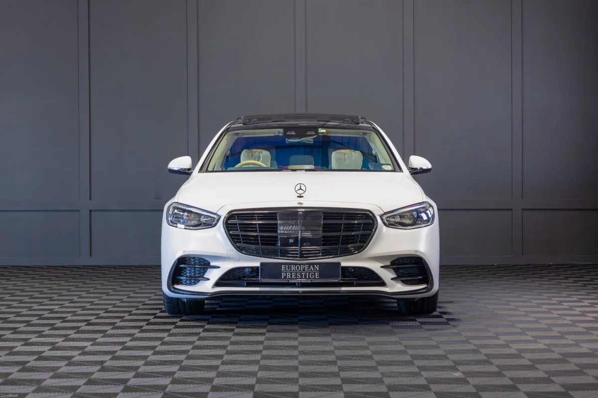 2025 Mercedes-Benz S580e LWB AMG Line Premium Plus - Image 2