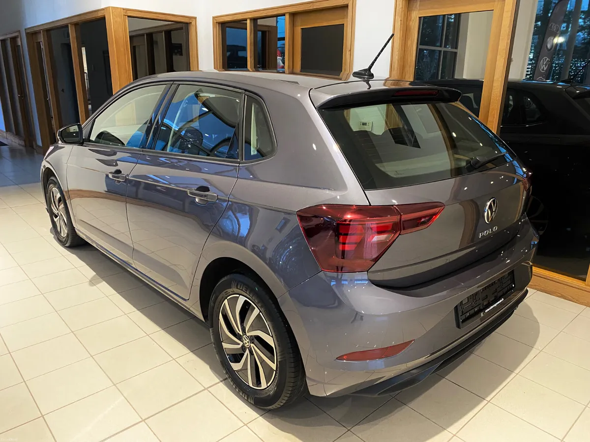 Volkswagen Polo 2023 Life 95HP  DSG - Image 4