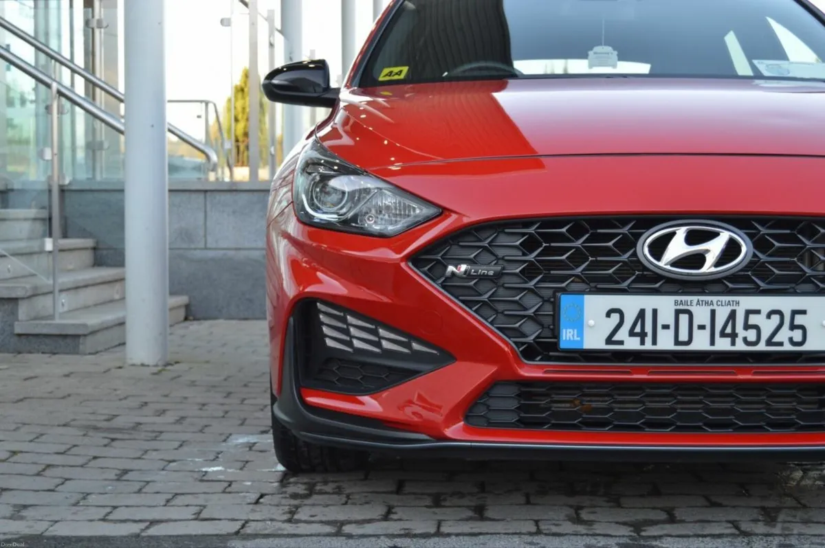 Hyundai i30 Petrol NLine CAR OF THE WEEK - Image 4