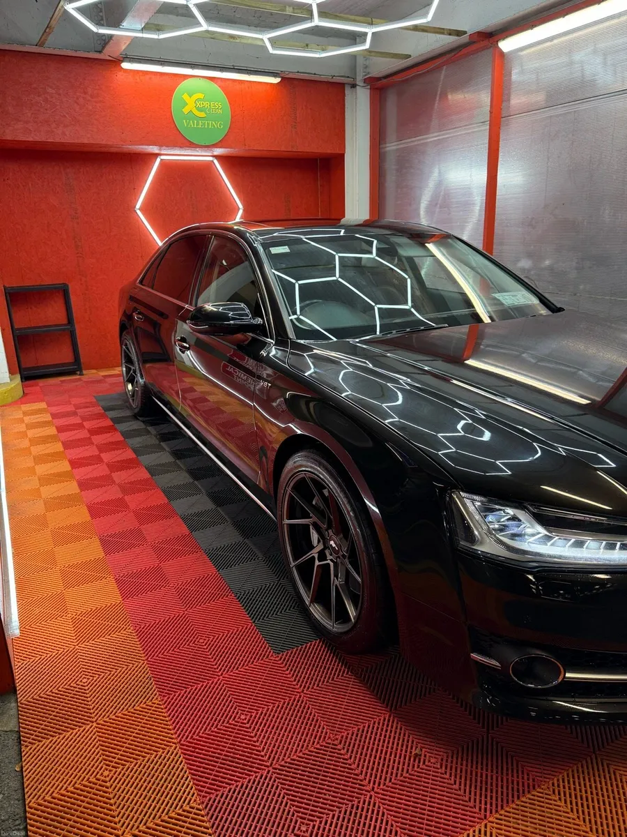 Audi A8 4.2L - Image 4