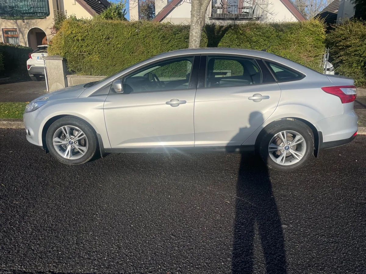 2015 FOCUS 1.6 Dsl ONE OWNER NCT 05/26 IMMACULATE - Image 2