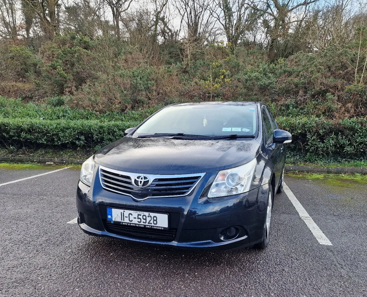 Toyota Avensis 2011 - Image 1