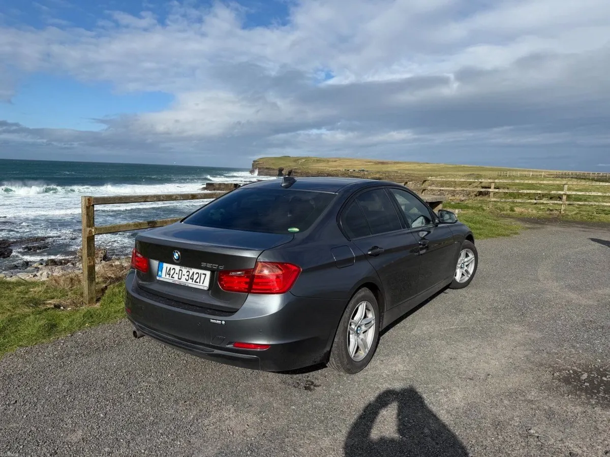 BMW 3-Series 2014 - Image 2