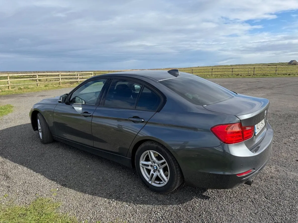 BMW 3-Series 2014 - Image 4