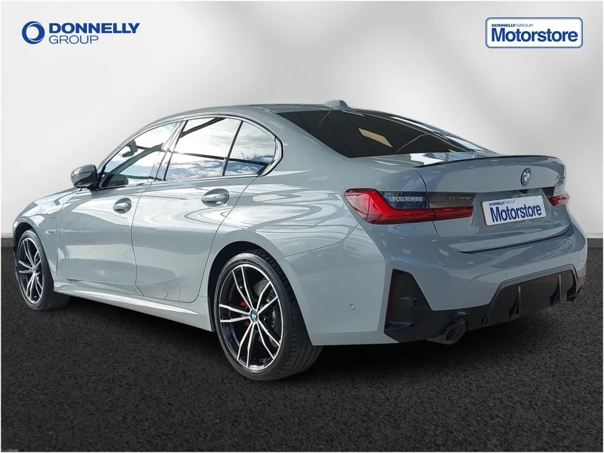 BMW 3 Series Saloon M Sport - Image 2
