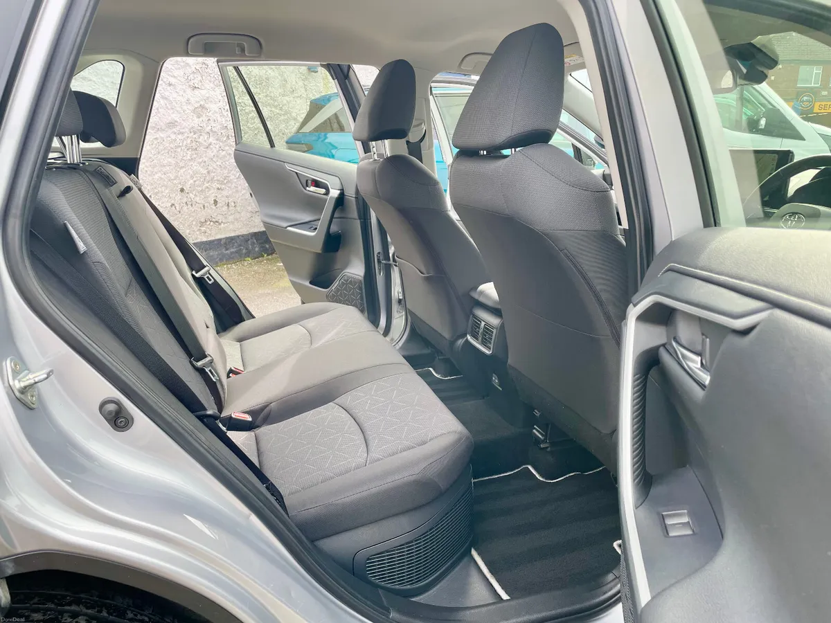 Toyota RAV4 Luna 2.5 Petrol Hybrid Auto 5DR,2024 - Image 4