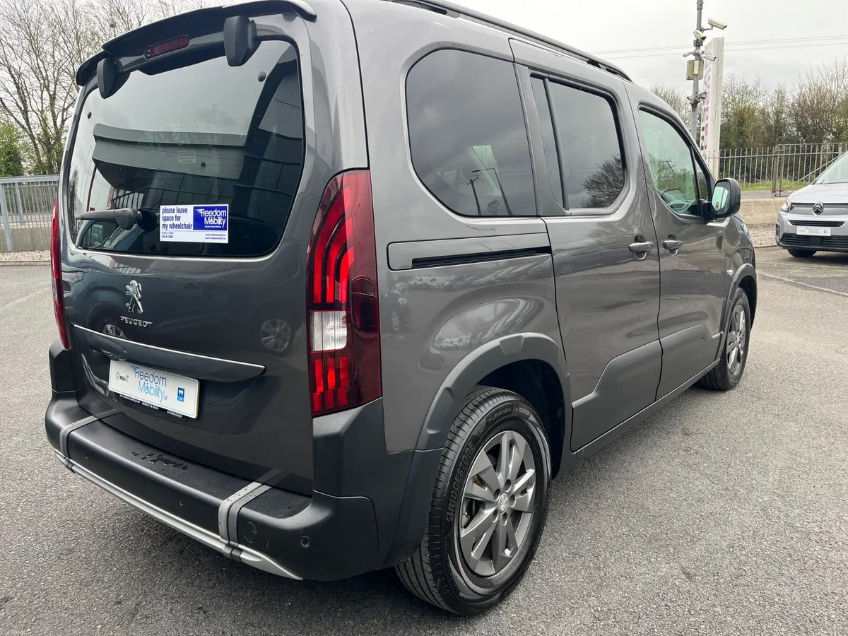 Peugeot Rifter 2023 Auto Wheelchair Access - Image 4