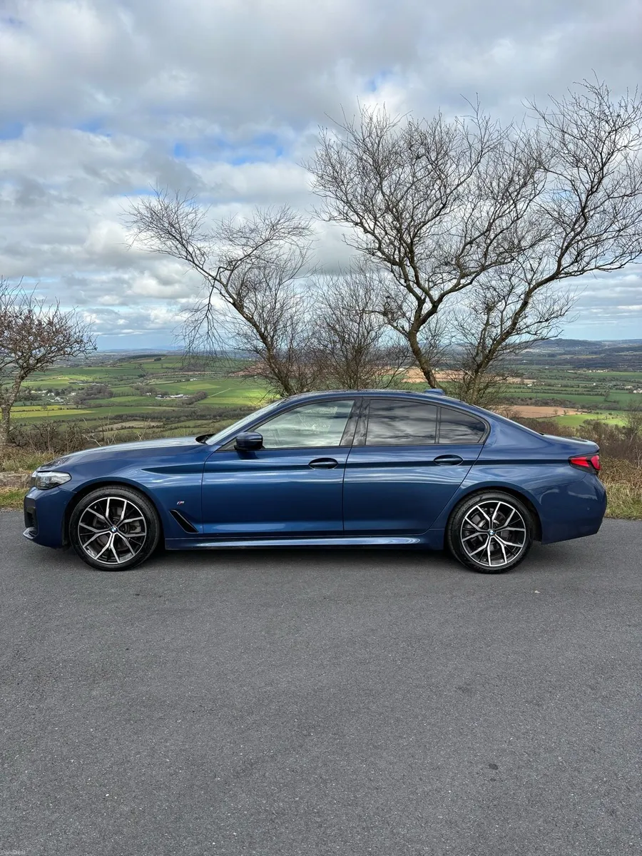 BMW 520D M SPORT MHEV AUTO - Image 4