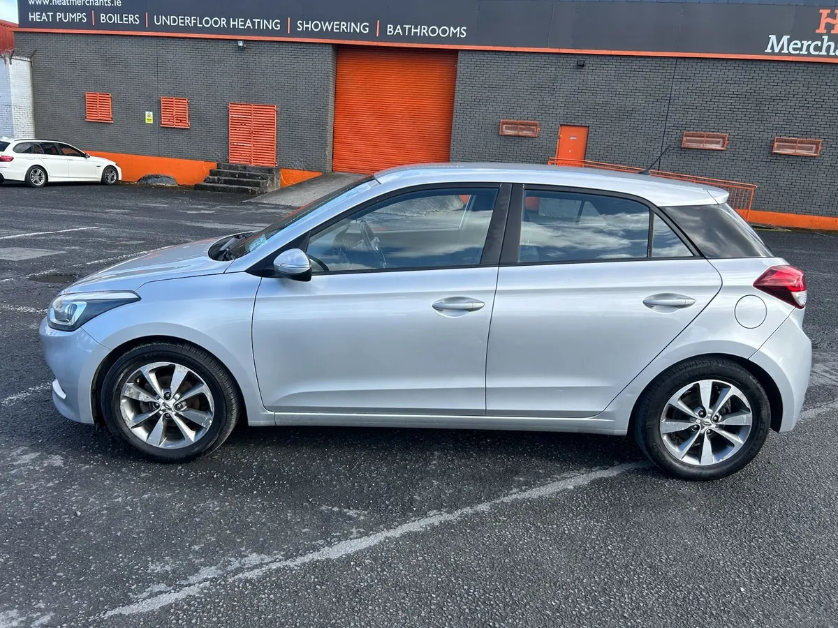 Hyundai i20 2017 NCT07/27,TAX09/26 - Image 2