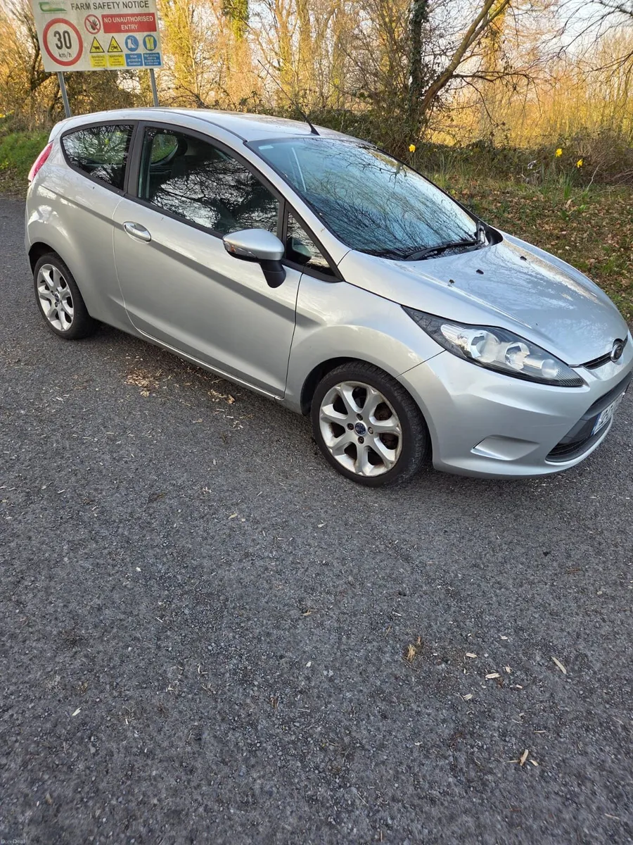 2012 Ford Fiesta - Image 1