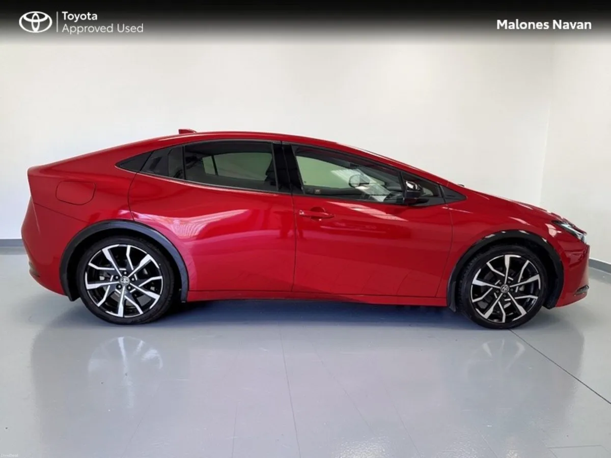 Toyota Prius PRIUS PLUG-IN HYBRID - Image 3