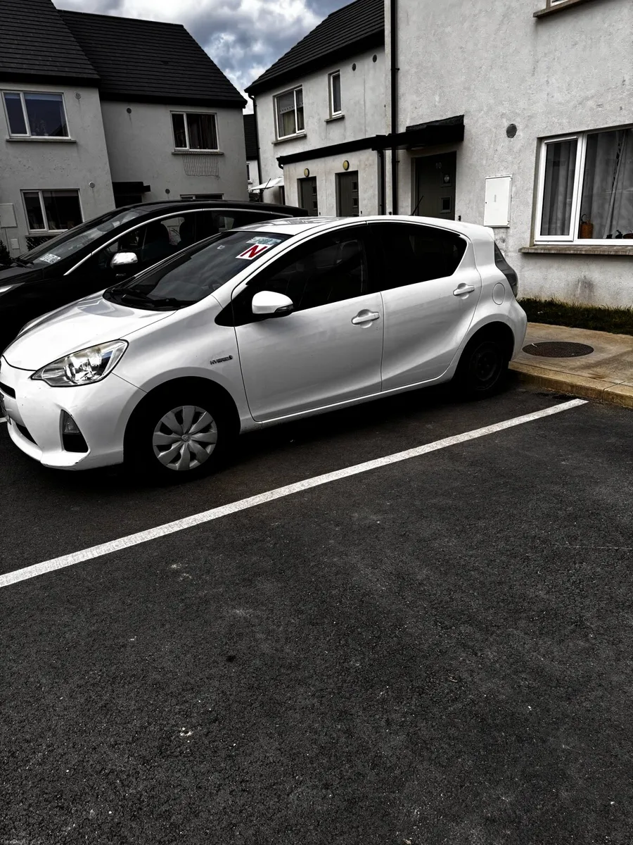 Toyota Aqua Hybrid Auto Reverse camera NCT 01/2027 - Image 2