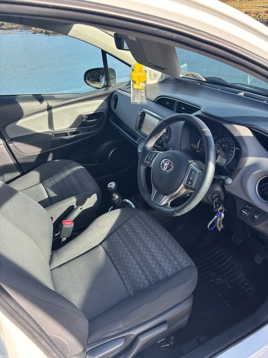 Toyota Yaris 2016 - Image 4