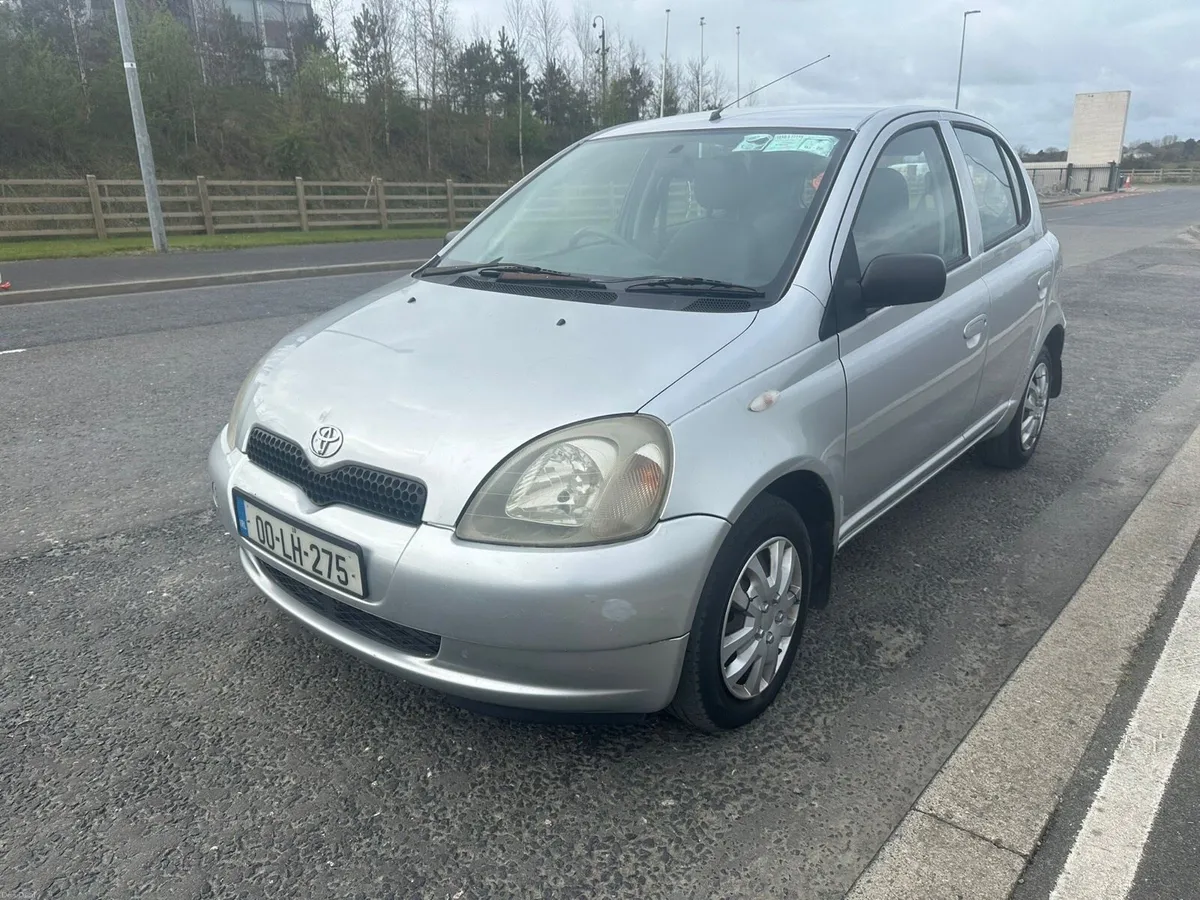 2000 Toyota Yaris - Image 3