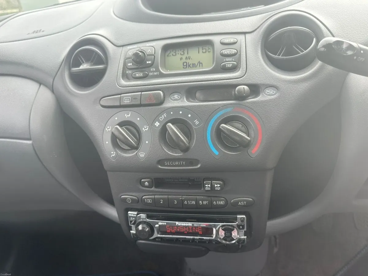 2000 Toyota Yaris - Image 1
