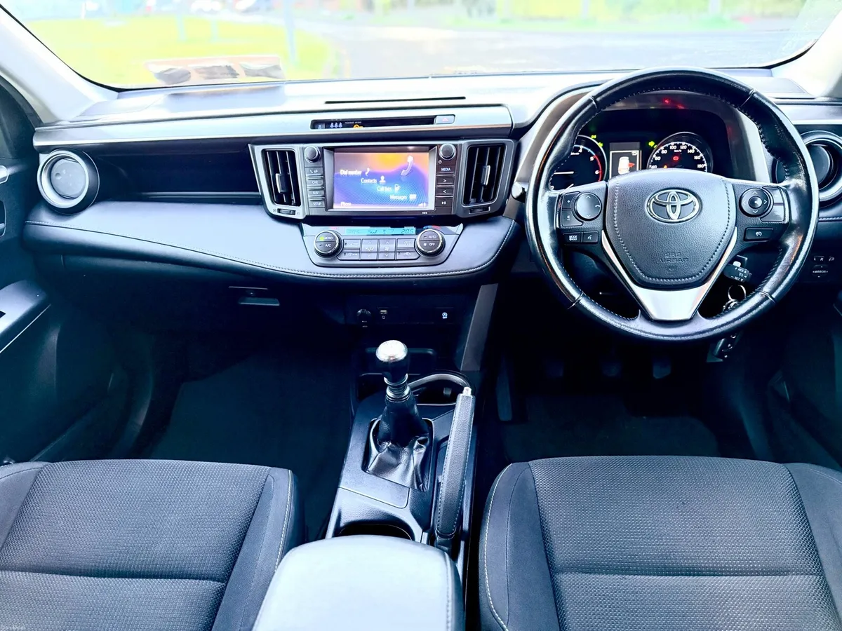 2016 Toyota RAV4 2.0D-4D Luna - Image 3