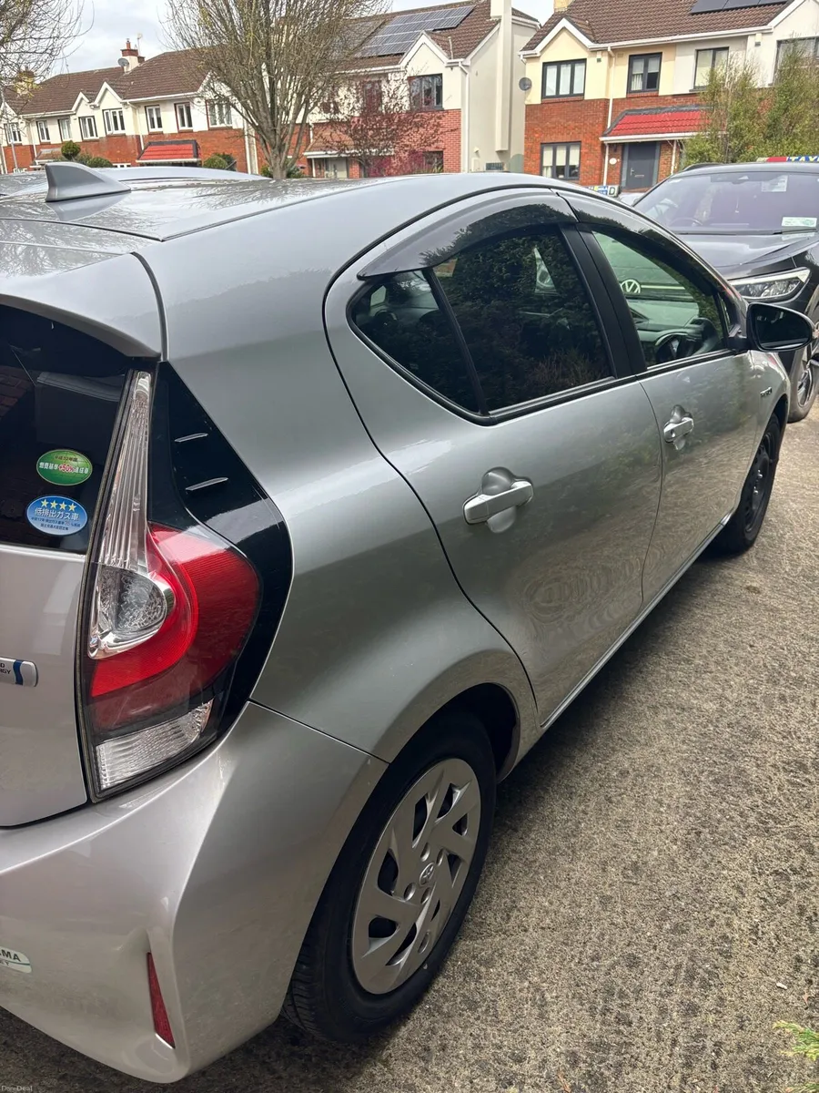 Toyota aqua - Image 2