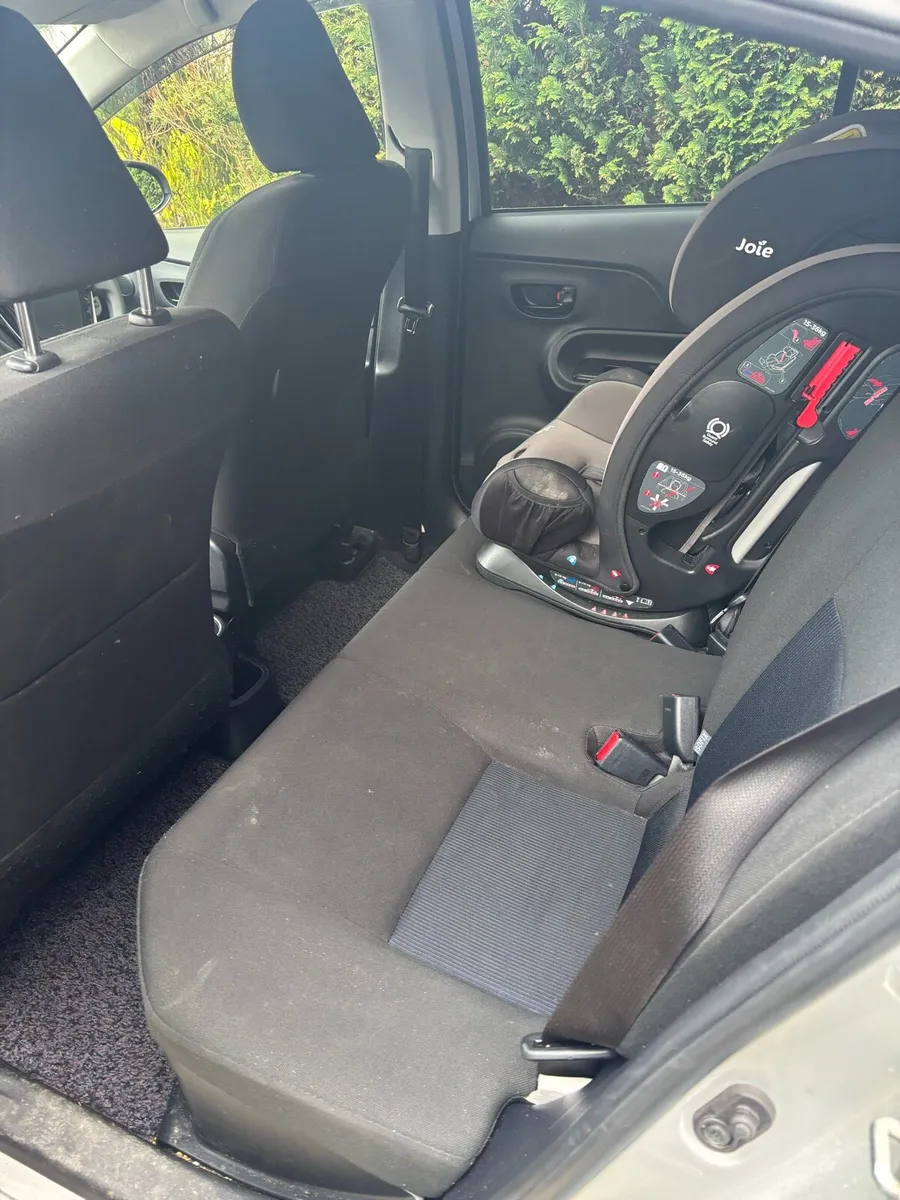 Toyota aqua - Image 4